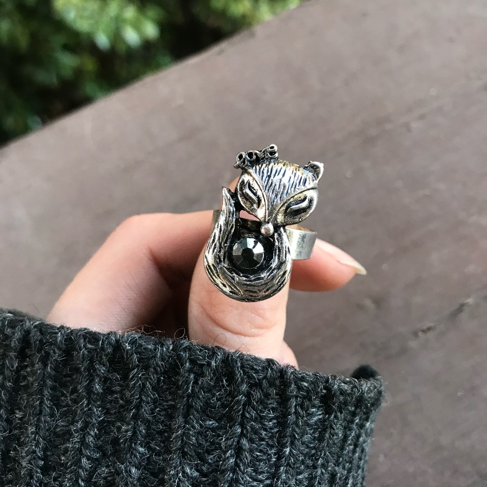 Vintage silver Fox ring with black Hematite Stone- adjustable
